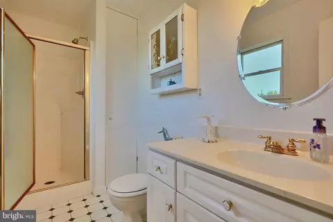 Bath - 7202 Waldman Ave, Sparrows Point, MD 21219 photo 2 of 5
