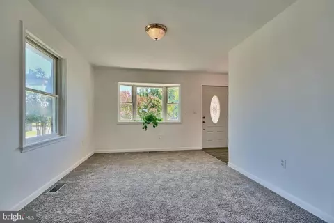 Living - 7202 Waldman Ave, Sparrows Point, MD 21219 photo 1 of 5