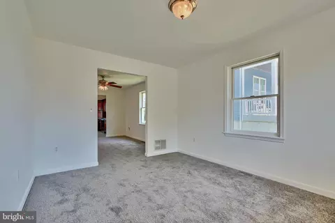 Living - 7202 Waldman Ave, Sparrows Point, MD 21219 photo 2 of 5