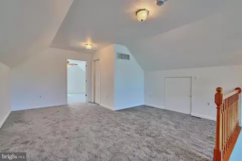 Entry Way - 7202 Waldman Ave, Sparrows Point, MD 21219 photo 10 of 11