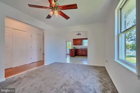 Entry Way - 7202 Waldman Ave, Sparrows Point, MD 21219 photo 3 of 11