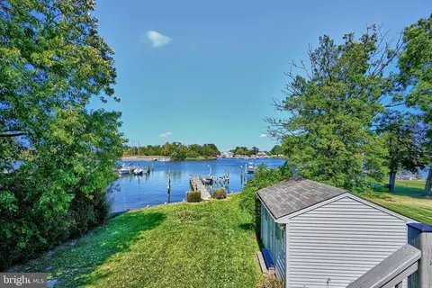 View/Area - 7202 Waldman Ave, Sparrows Point, MD 21219 photo 5 of 12