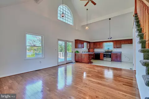 Living - 7202 Waldman Ave, Sparrows Point, MD 21219 photo 5 of 5