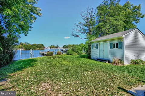 Exterior - 7202 Waldman Ave, Sparrows Point, MD 21219 photo 3 of 6