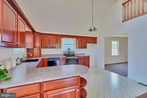 Kitchen - 7202 Waldman Ave, Sparrows Point, MD 21219 photo 3 of 4