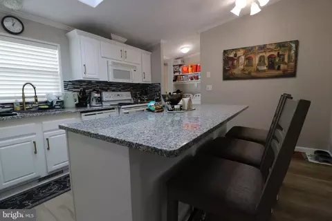 3302 Jonquil Ln, Middle River, MD 21220 photo 10
