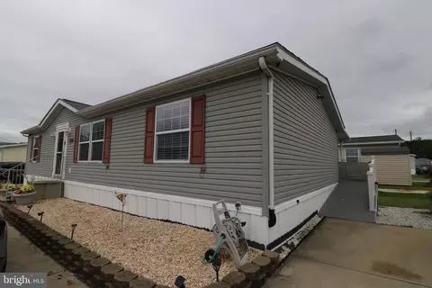 3302 Jonquil Ln, Middle River, MD 21220 photo 2