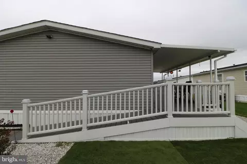 3302 Jonquil Ln, Middle River, MD 21220 photo 4