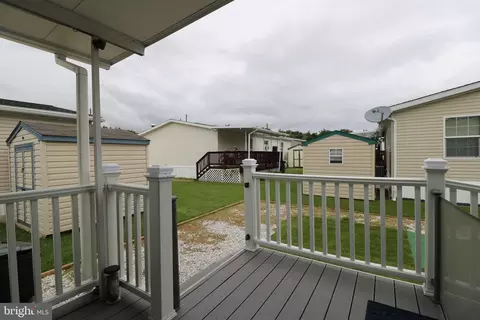 3302 Jonquil Ln, Middle River, MD 21220 photo 6