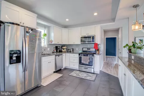 800 S S Beechfield Ave, Baltimore, MD 21229 photo 10