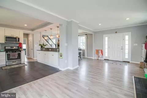 800 S S Beechfield Ave, Baltimore, MD 21229 photo 4