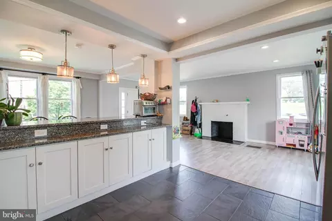 800 S S Beechfield Ave, Baltimore, MD 21229 photo 14