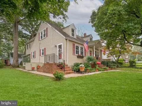 213 Forest Spring Ln, Catonsville, MD 21228