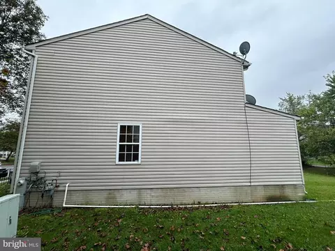 7624 Gladstone Rd, Windsor Mill, MD 21244 photo 34