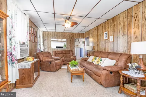 7003 N Point Rd, Sparrows Point, MD 21219 photo 5
