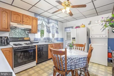 7003 N Point Rd, Sparrows Point, MD 21219 photo 8