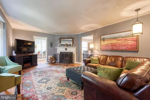 107 Armagh Dr, Baltimore, MD 21212 photo 2