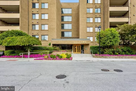 2 High Stepper Ct #202, Pikesville, MD 21208