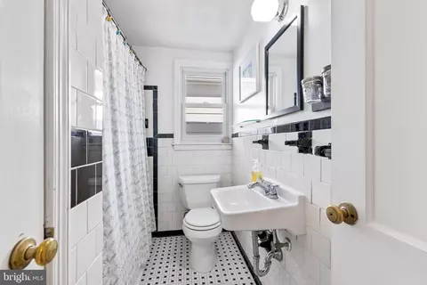 Bath - 514 Murdock Rd, Baltimore, MD 21212 photo 4 of 4
