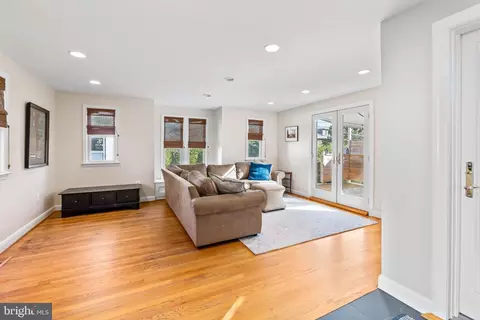 Living - 514 Murdock Rd, Baltimore, MD 21212 photo 1 of 1