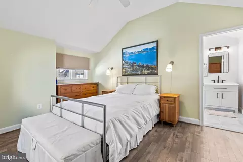 Bedroom - 514 Murdock Rd, Baltimore, MD 21212 photo 1 of 8