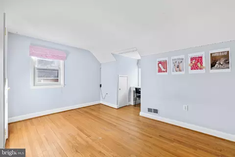 Bedroom - 514 Murdock Rd, Baltimore, MD 21212 photo 4 of 8