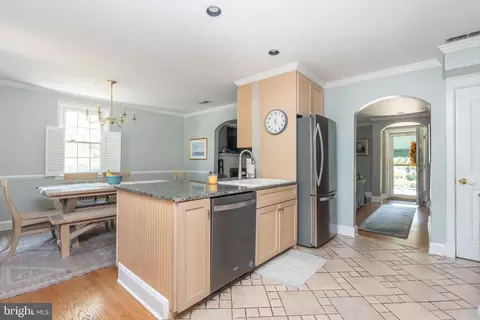 Entry Way - 230 Regester Ave, Baltimore, MD 21212 photo 1 of 4