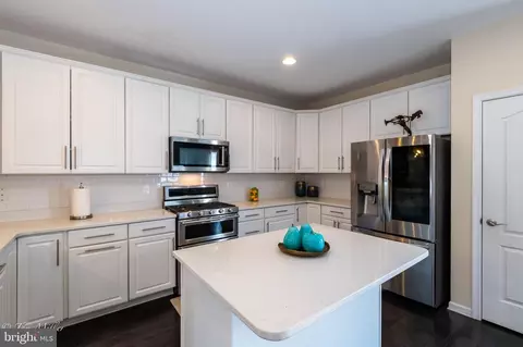 1010 Windlass Glen Rd, Middle River, MD 21220 photo 12