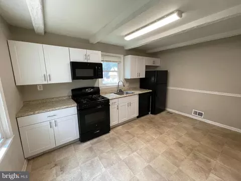 Other - 207 4th, Lansdowne, MD 21227 photo 2 of 7