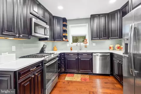 Kitchen - 2928 Delmar Ave, Sparrows Point, MD 21219 photo 2 of 3