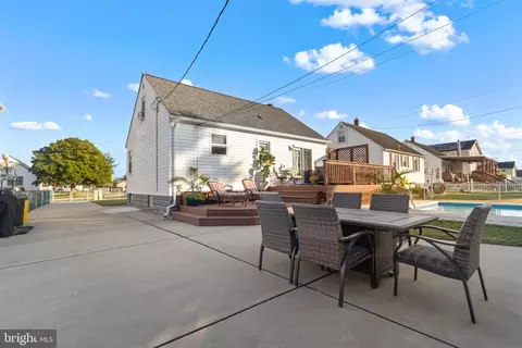 Exterior - 2928 Delmar Ave, Sparrows Point, MD 21219 photo 7 of 12