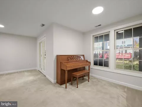 2112 Heritage Dr, Baltimore, MD 21209 photo 29