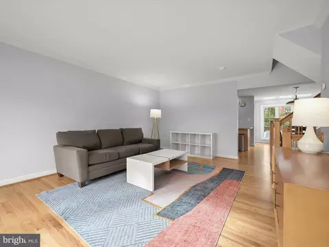 2112 Heritage Dr, Baltimore, MD 21209 photo 4