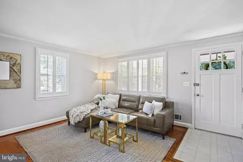 Entry Way - 6100 Edmondson Ave, Catonsville, MD 21228 photo 1 of 1