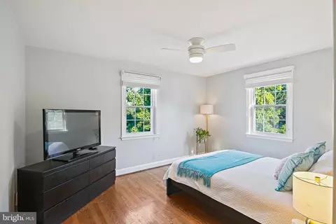 Bedroom - 6100 Edmondson Ave, Catonsville, MD 21228 photo 3 of 6