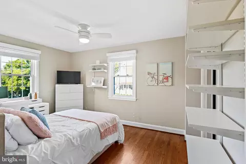 Bedroom - 6100 Edmondson Ave, Catonsville, MD 21228 photo 5 of 6