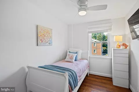 Bedroom - 6100 Edmondson Ave, Catonsville, MD 21228 photo 6 of 6
