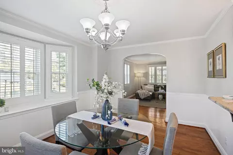 Dining - 6100 Edmondson Ave, Catonsville, MD 21228 photo 3 of 4