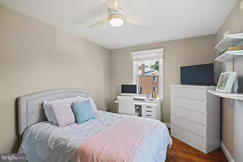 Bedroom - 6100 Edmondson Ave, Catonsville, MD 21228 photo 4 of 6