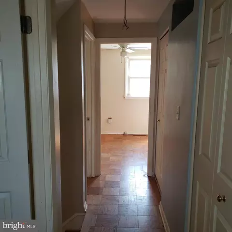 950 Circle, Halethorpe, MD 21227 photo 18
