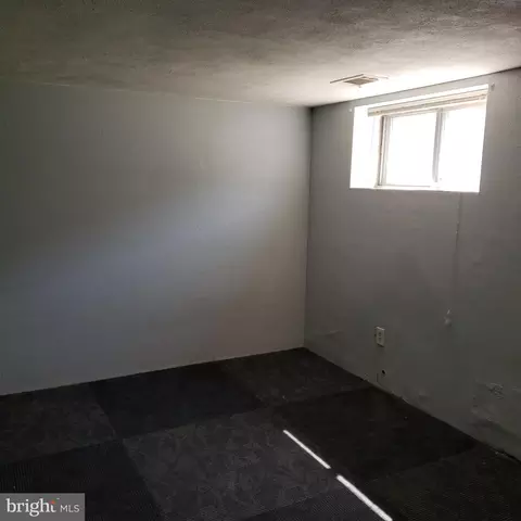 950 Circle, Halethorpe, MD 21227 photo 26