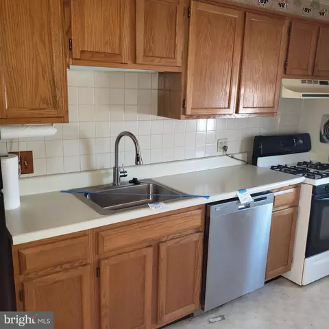950 Circle, Halethorpe, MD 21227 photo 7