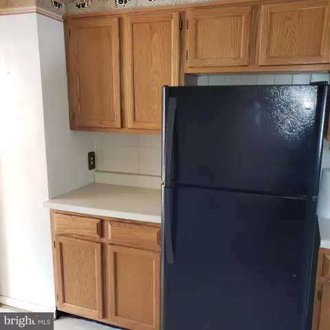 950 Circle, Halethorpe, MD 21227 photo 6