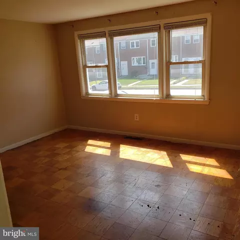 950 Circle, Halethorpe, MD 21227 photo 3