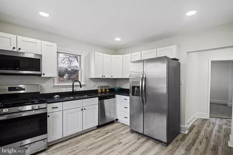 304 Fifth Ave, Lansdowne, MD 21227 photo 8