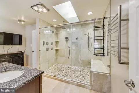 Bath - 14611 Manor Rd, Phoenix, MD 21131 photo 4 of 8