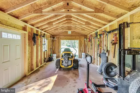 Entry Way - 14611 Manor Rd, Phoenix, MD 21131 photo 6 of 6