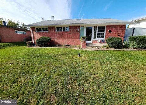 7303 Campfield Rd NW, Pikesville, MD 21208