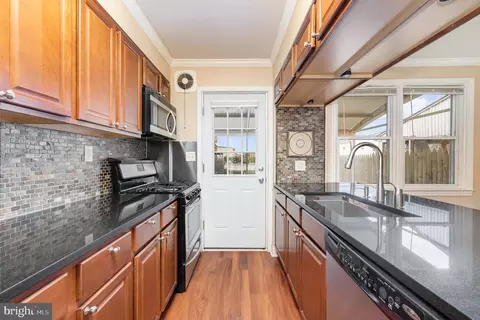 Kitchen - 1729 Searles Rd, Dundalk, MD 21222 photo 3 of 3