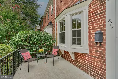 217 Dumbarton Rd, Baltimore, MD 21212 photo 2